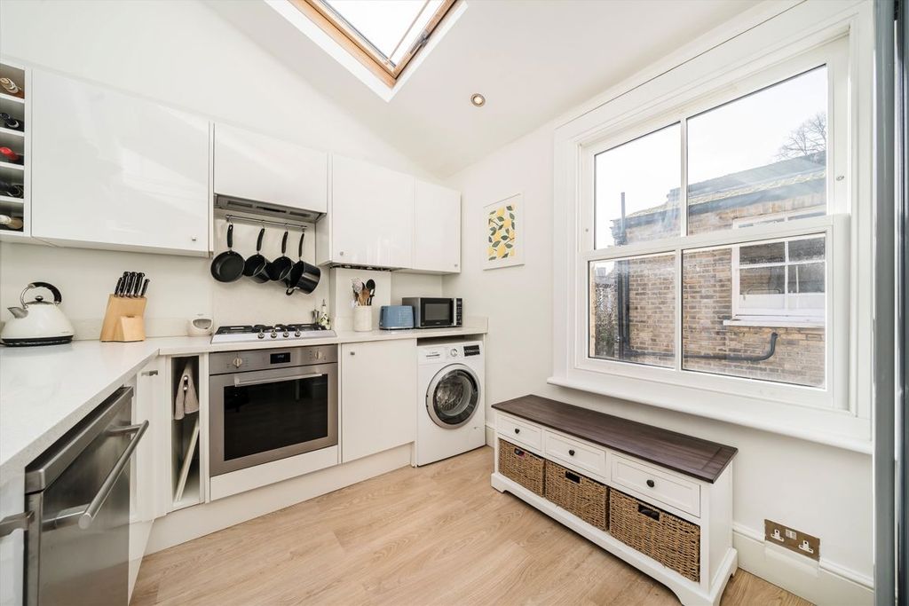 Property photo 3 of 9