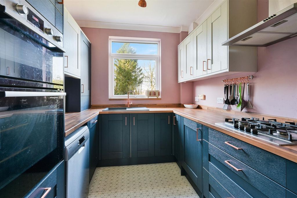 Property photo 2 of 16 Wilmot Way, 61- (9).Jpg