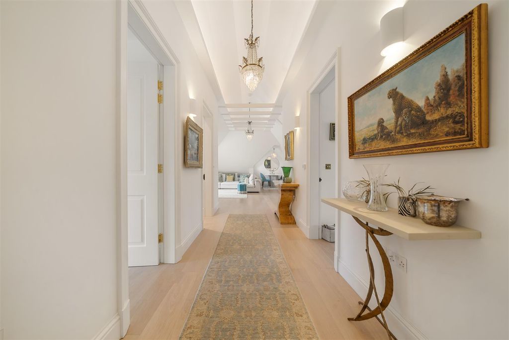 Property photo 3 of 13 Tff, 55 Elsworthy Road Nw3 3Bs-No Watermark-2.Jpg
