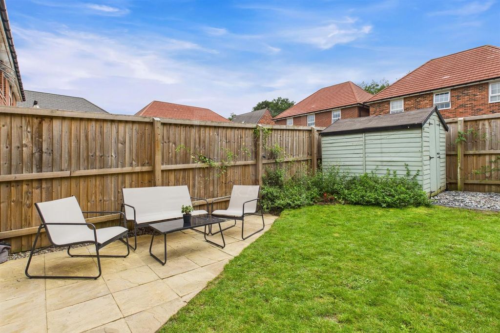 Property photo 2 of 18