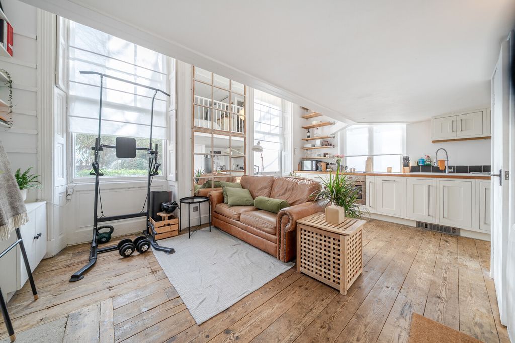 Property photo 2 of 18 1420461-19-699F30...