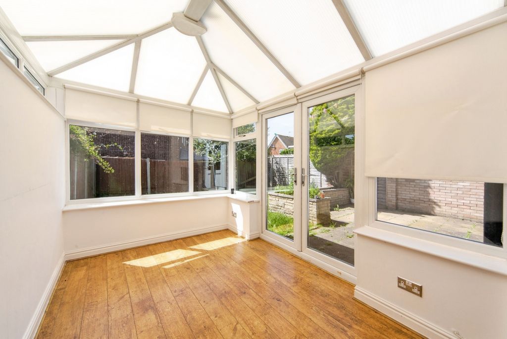 Property photo 3 of 21 Pbox-Img.Jpg