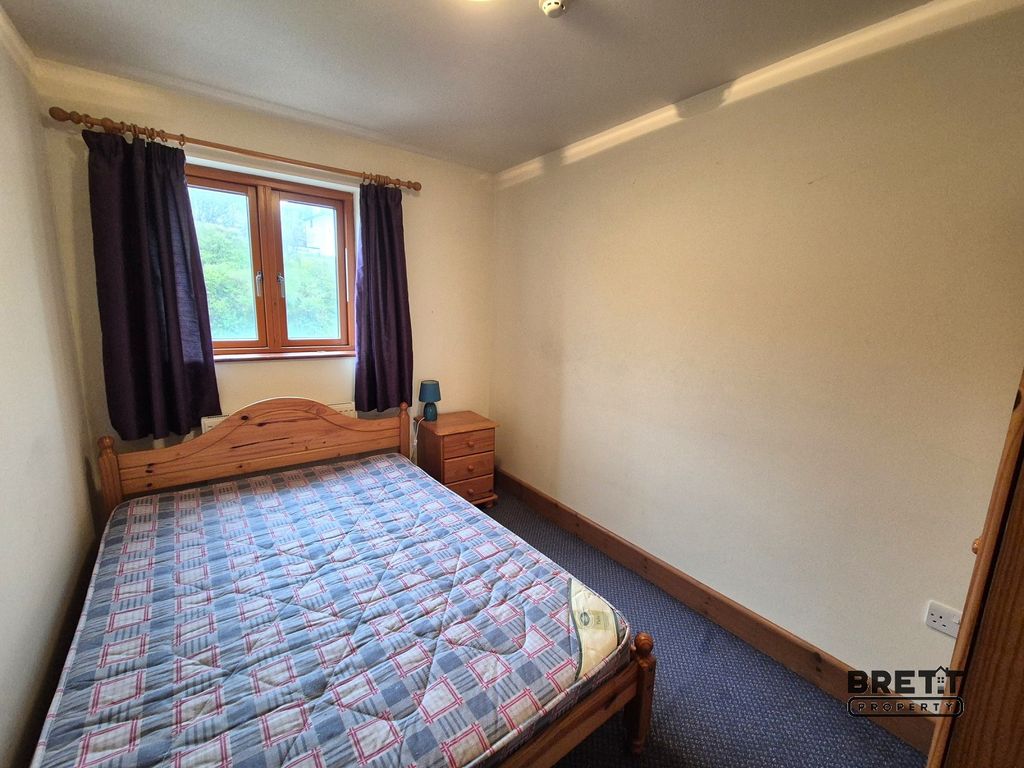 Additional image 4 of 3 bed flat to rent23 Agamemnon House, Nelson Quay, Milford Haven SA73