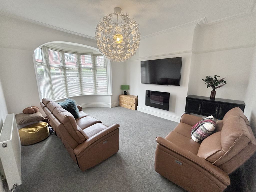 Property photo 2 of 25