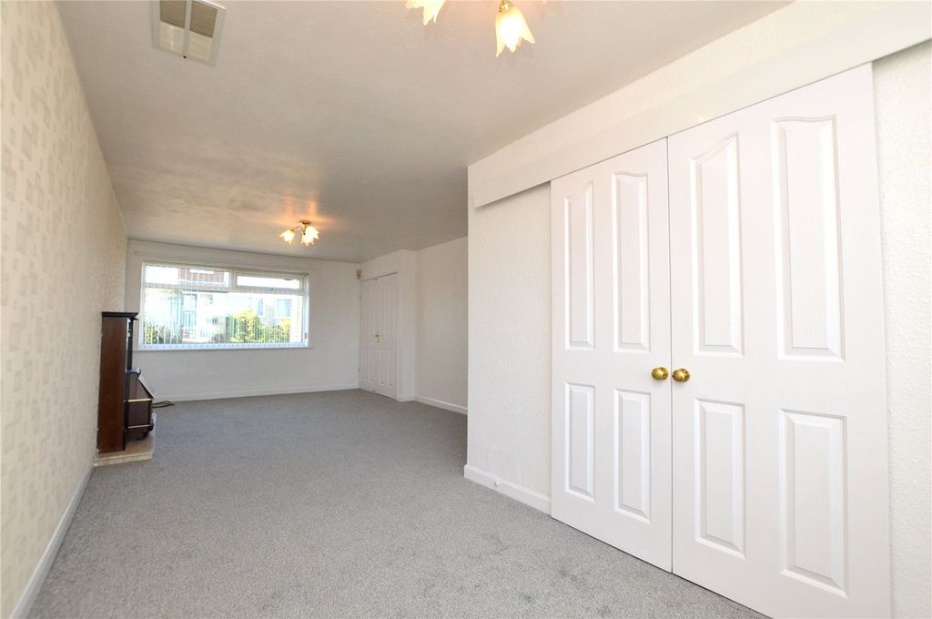Property photo 3 of 18 Picture No. 23