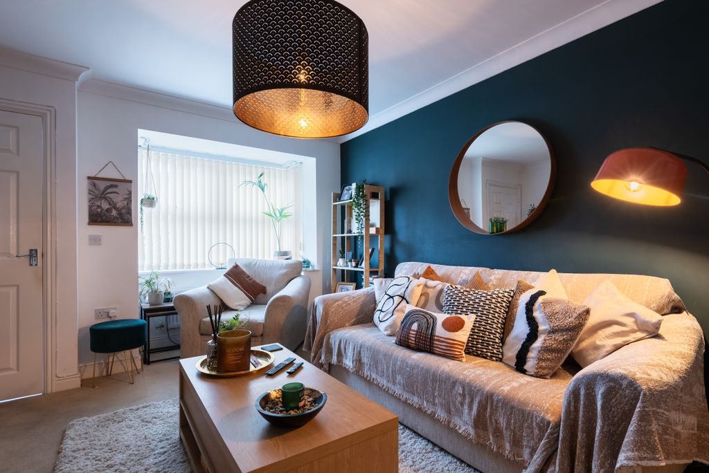 Property photo 2 of 19