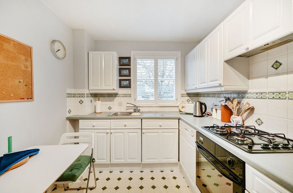 Property photo 3 of 16