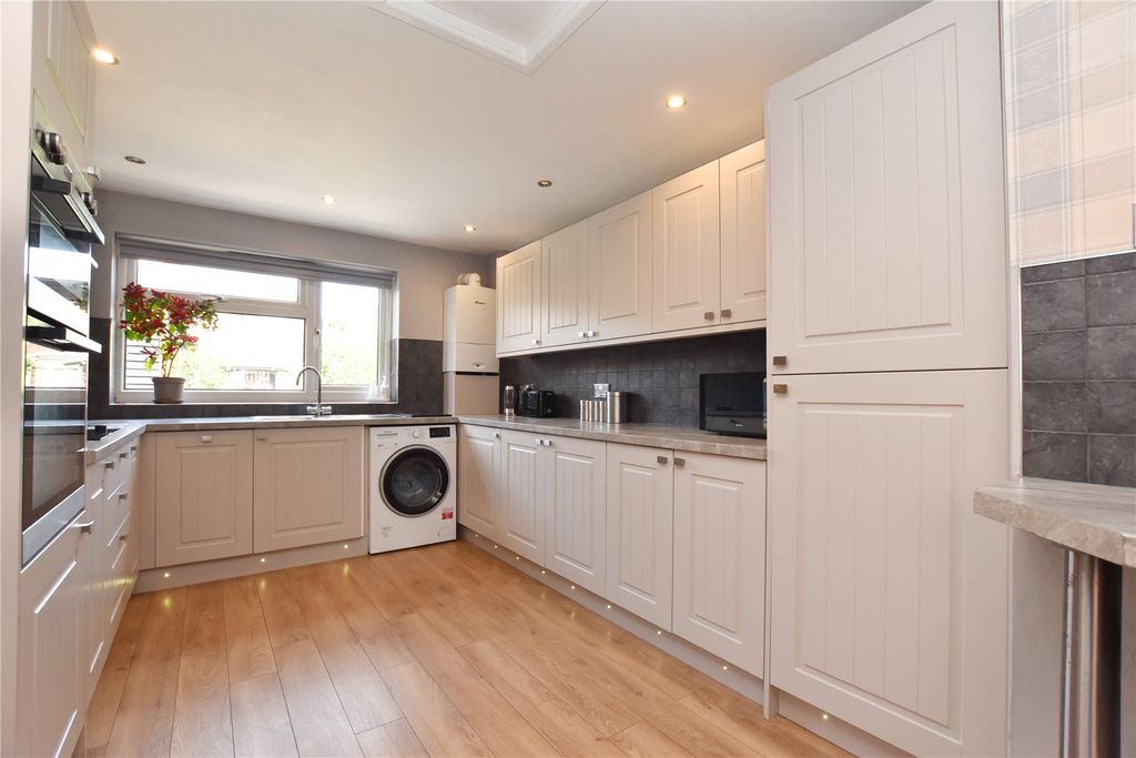 Property photo 2 of 32 Picture No. 72