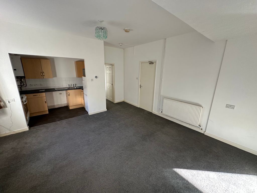 Property photo 2 of 4 Living Room