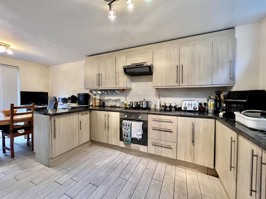 Property photo 2 of 13 Kitchen/Diner