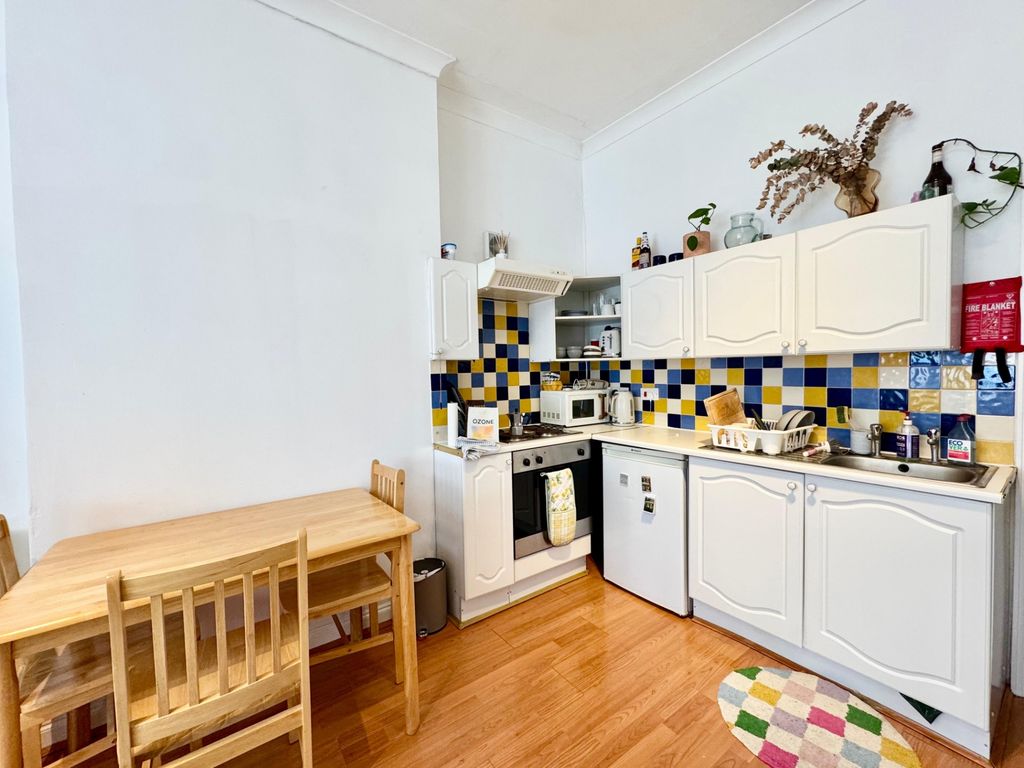 Property photo 3 of 6 Photo 2