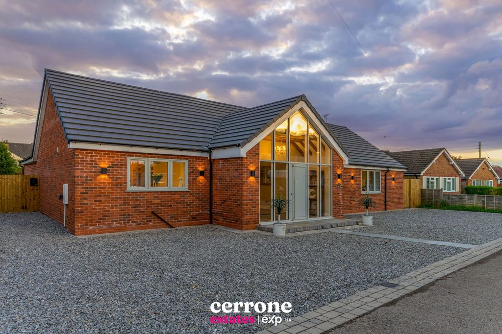 Property photo 1 of 32