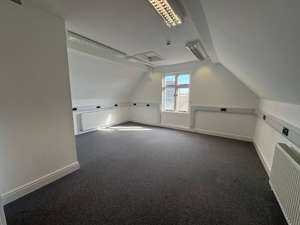 Property photo 3 of 10 Photo 19