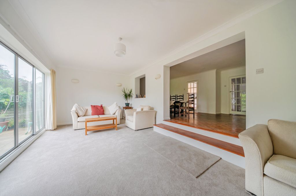 Property photo 3 of 20 1509728-19-6A856c...