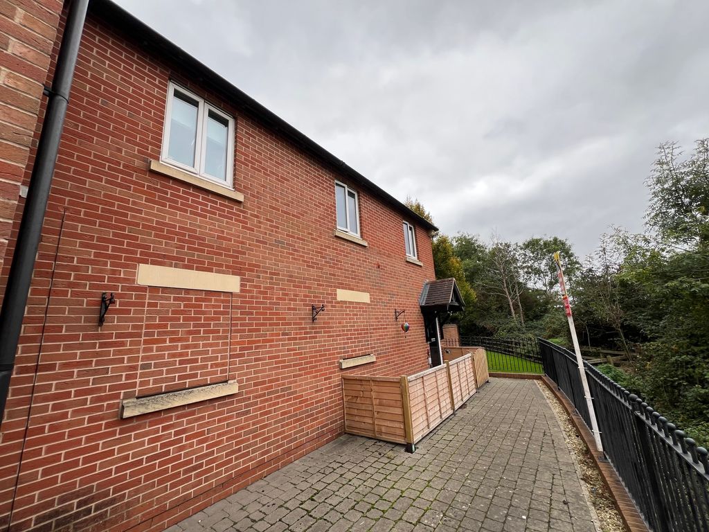 Property photo 3 of 11 Img_8482