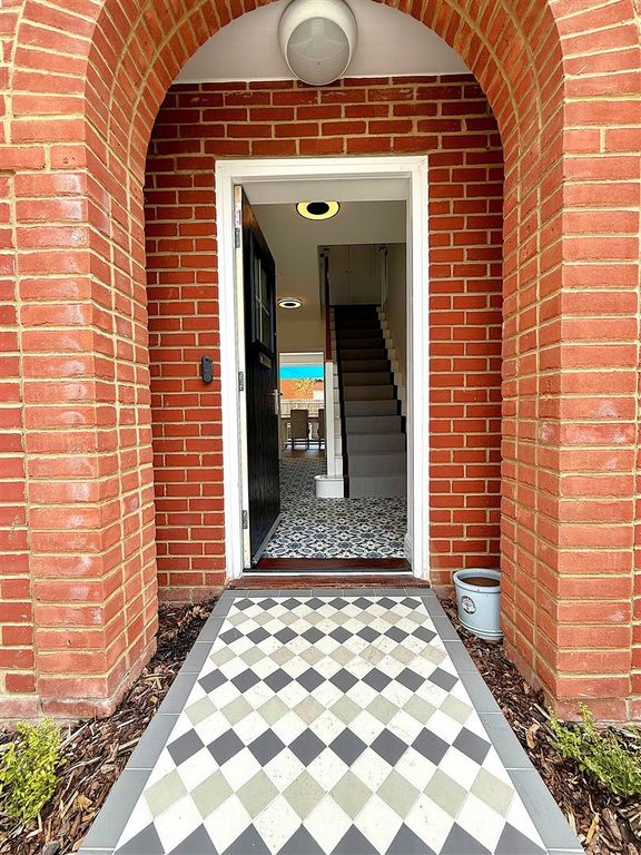 Property photo 3 of 21 Front Path.Jpg