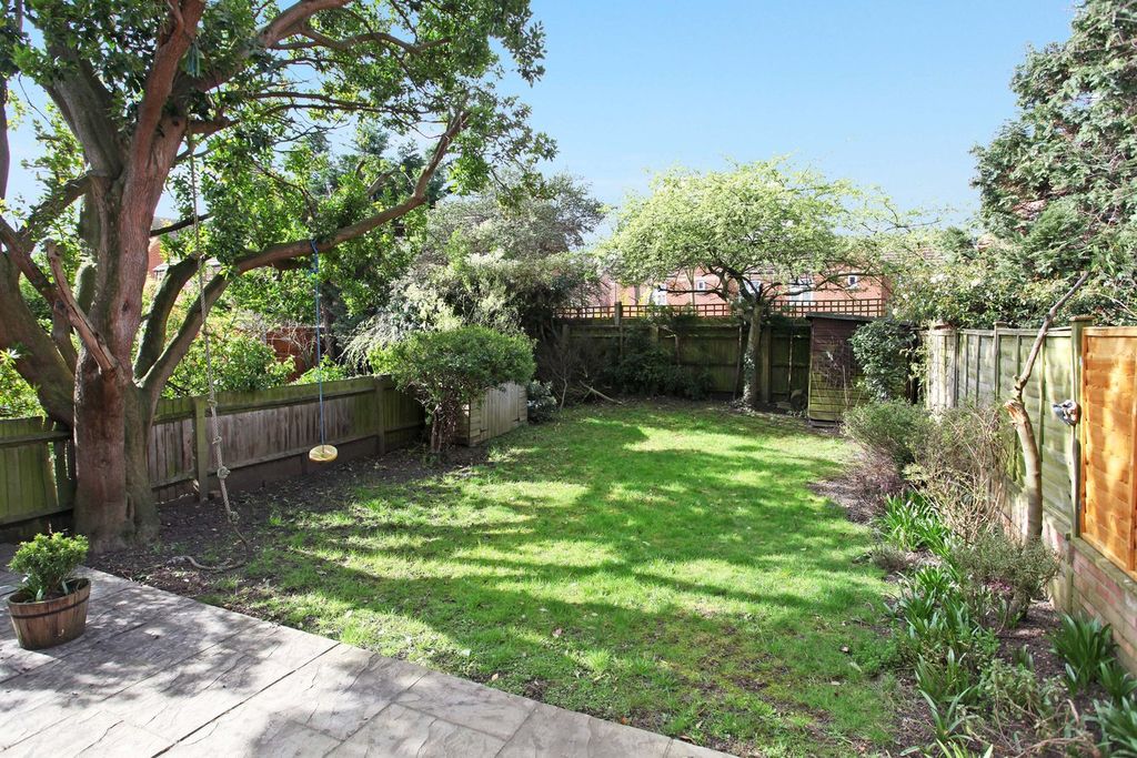 Property photo 3 of 8