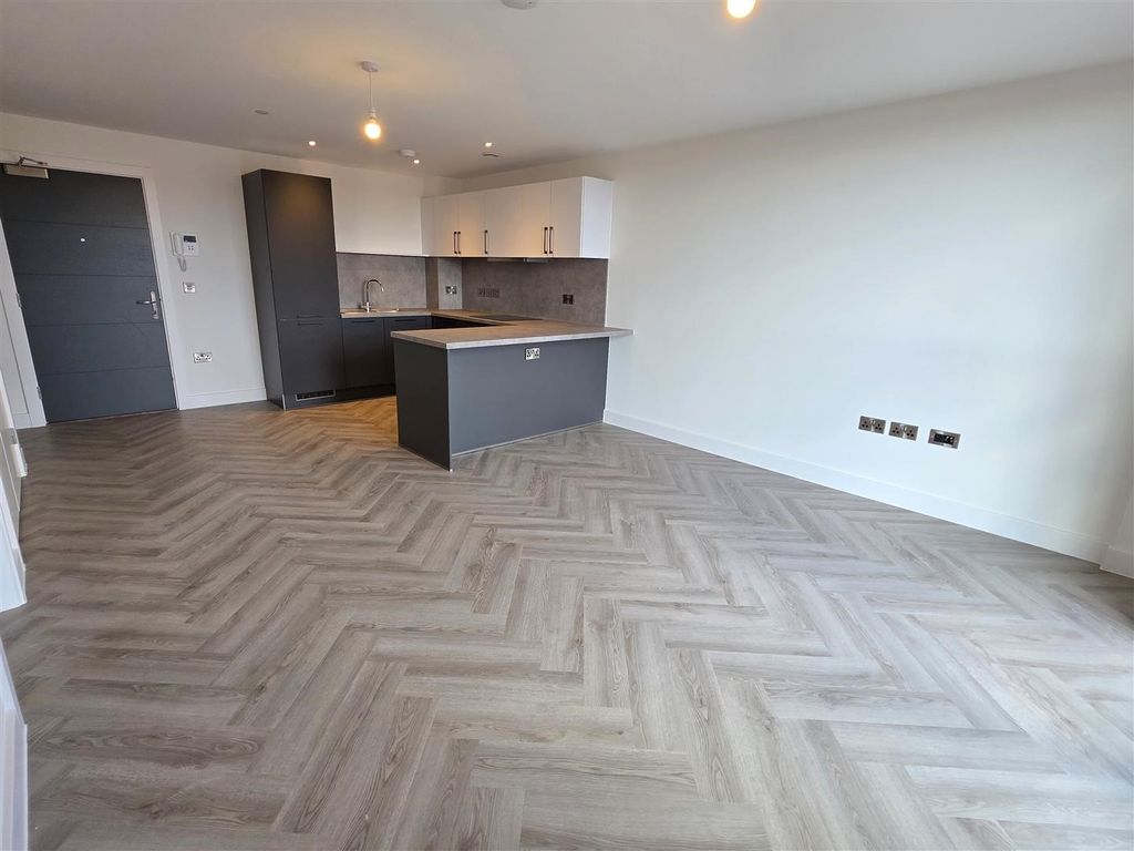 Property photo 3 of 7 Living Room