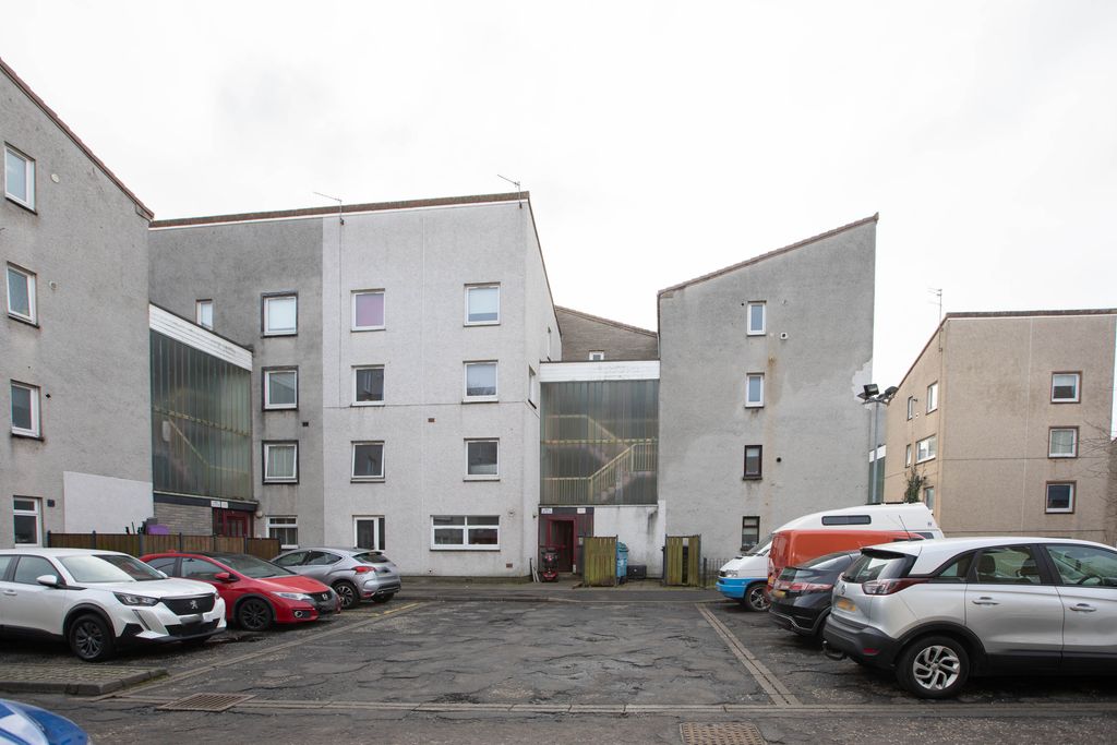 Property photo 1 of 33