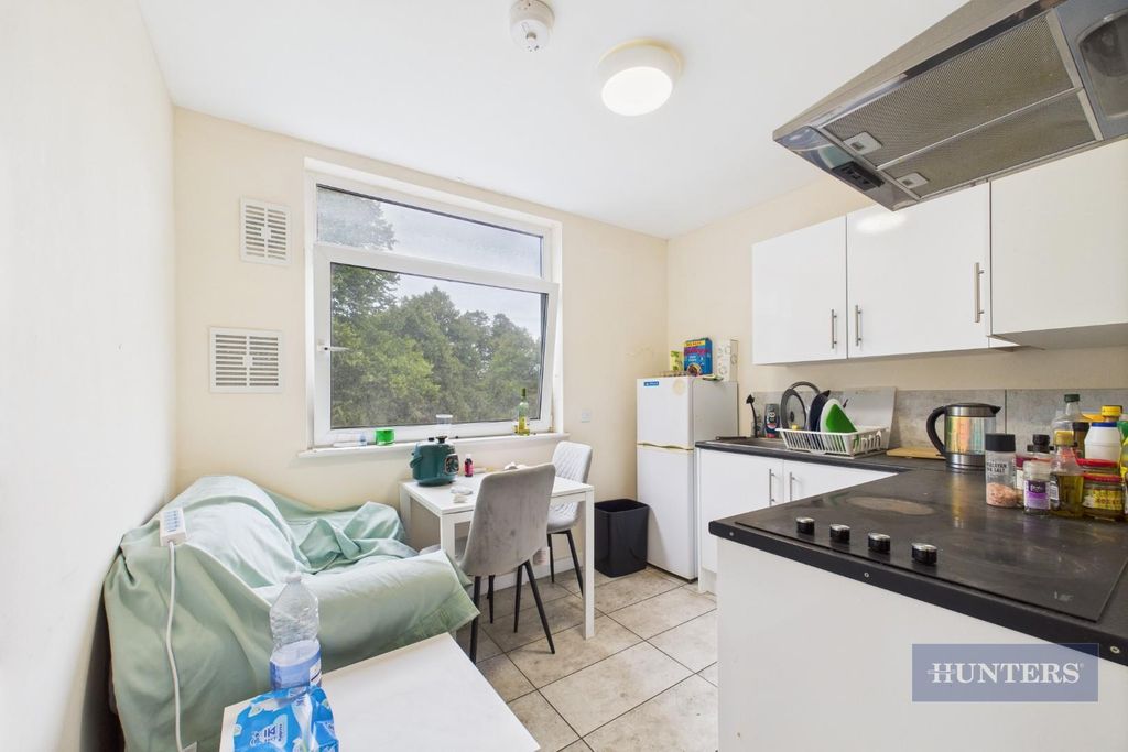 Property photo 2 of 7 Cam05152G0-Pr0204-Still006.Jpg