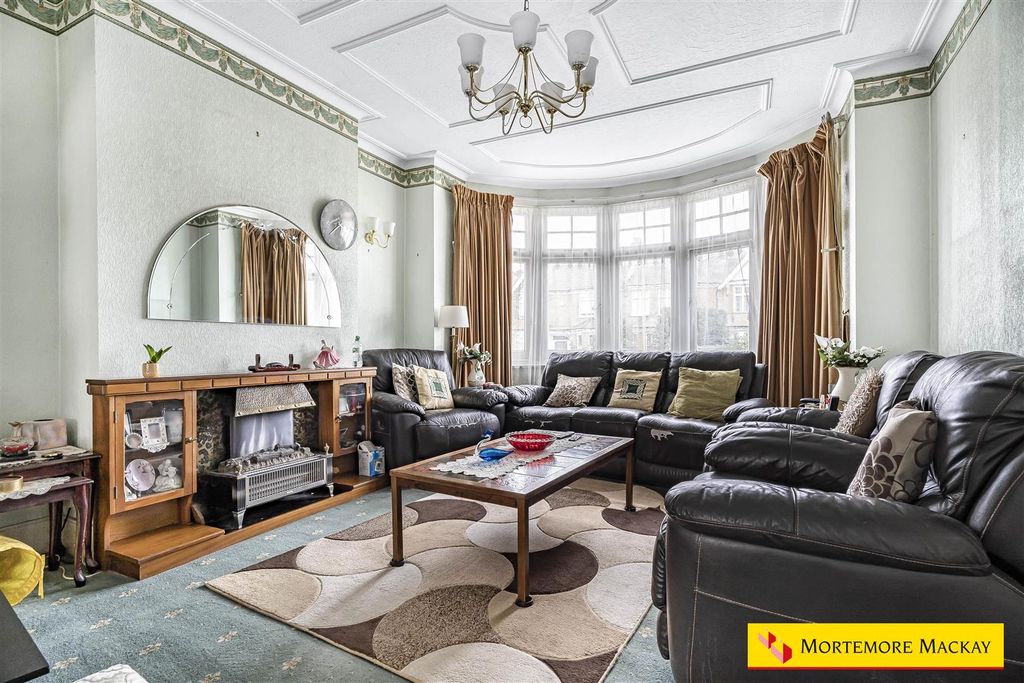 Property photo 2 of 27 7_83473_Watermarked.Jpg
