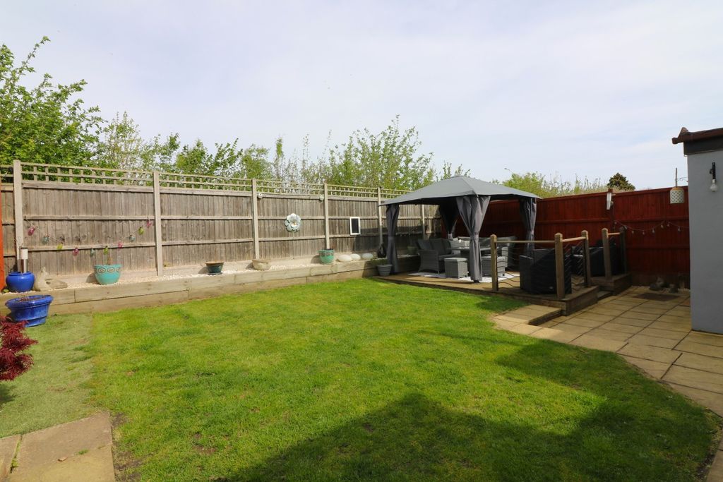 Property photo 2 of 22 3152843