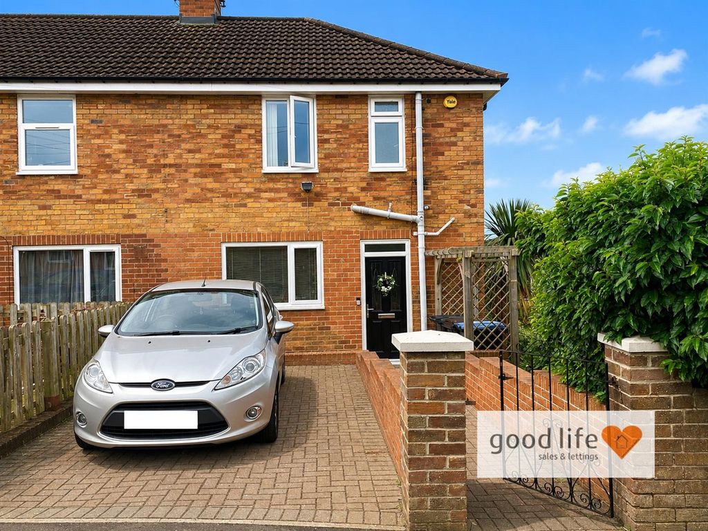 Property photo 1 of 15 20260719_102258339_Ios62 Marigold Cres.Jpg