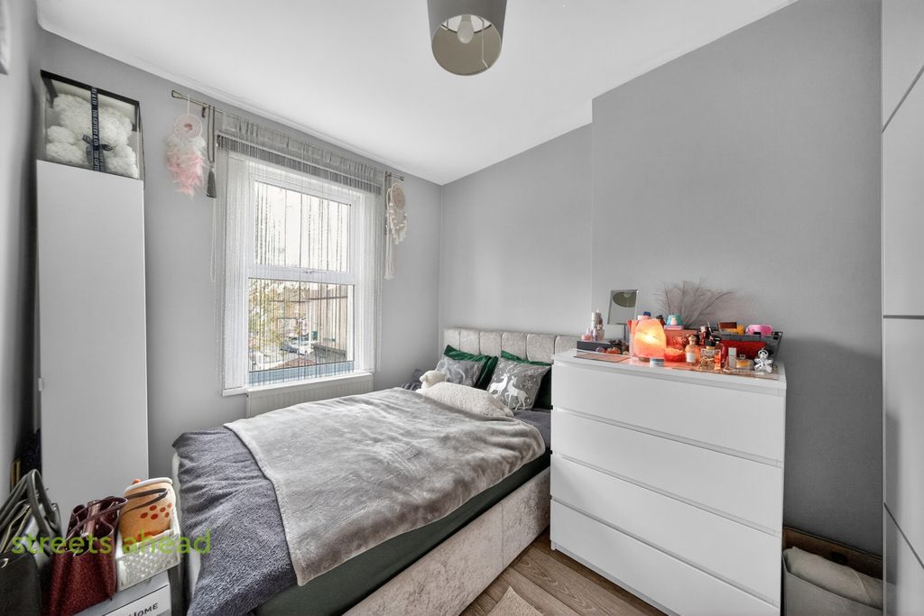 Property photo 2 of 12 94Ea3A29-Bf0d-4A3...