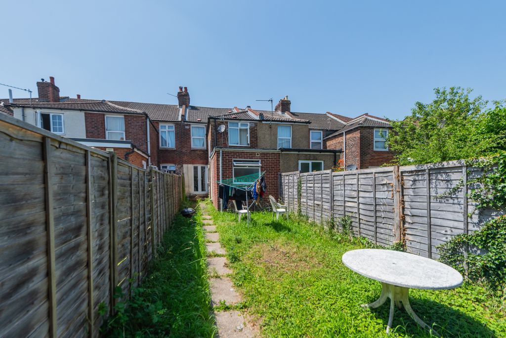 Property photo 2 of 24
