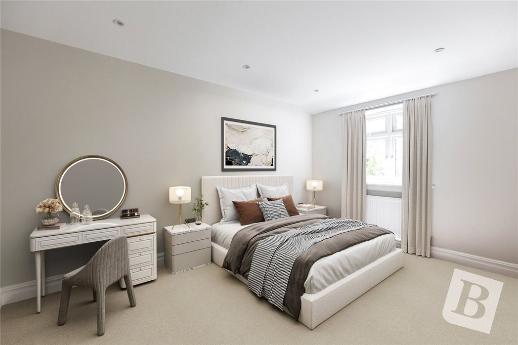 Property photo 3 of 16 Master Bedroom