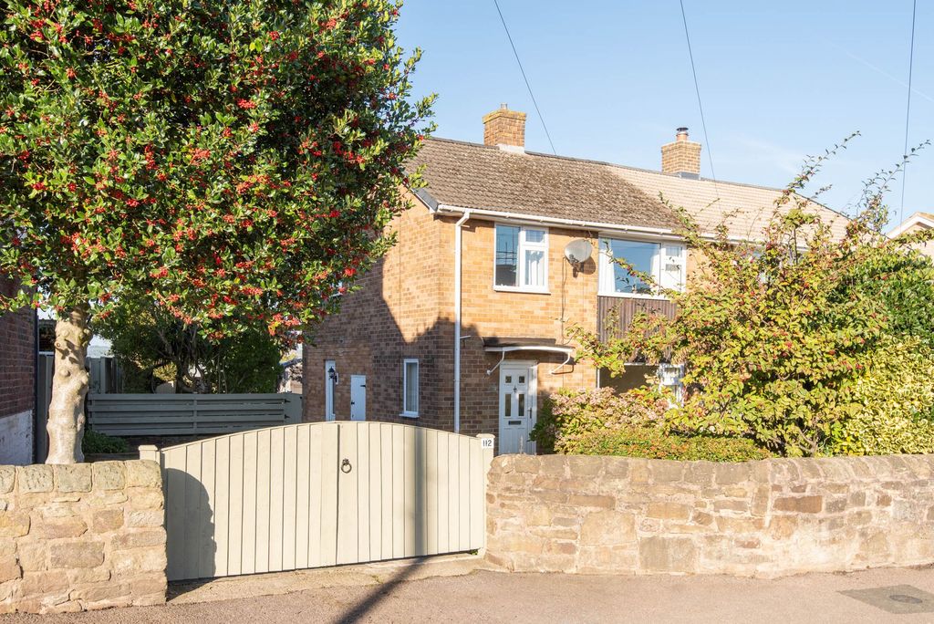 Property photo 2 of 20