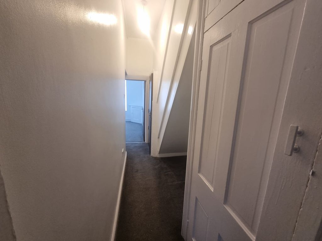 Property photo 1 of 6 5