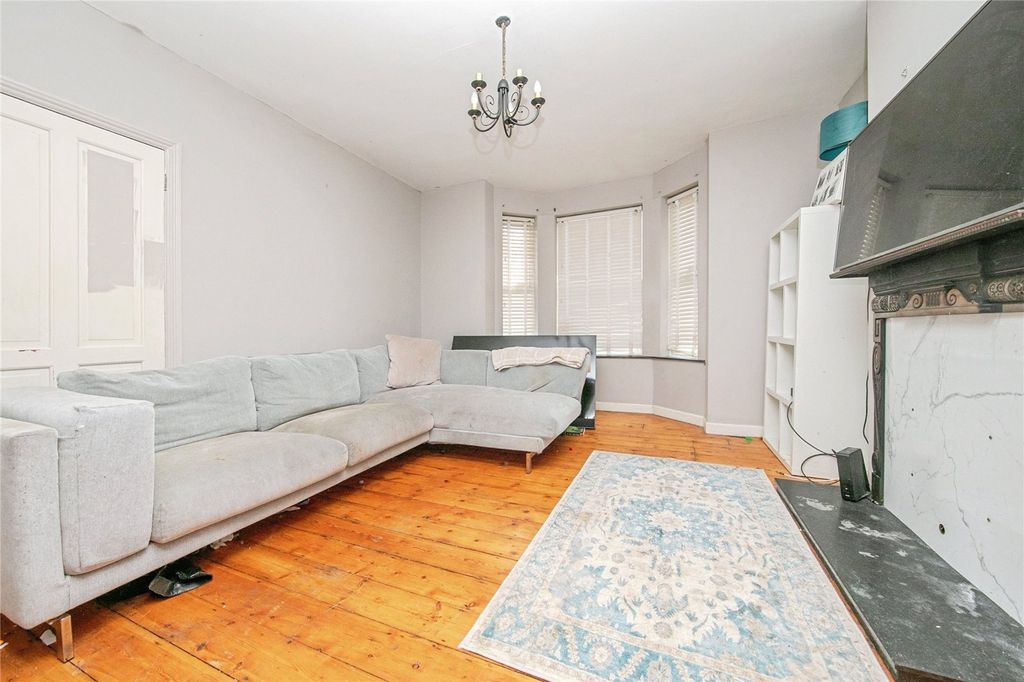 Property photo 2 of 14 Picture No. 41
