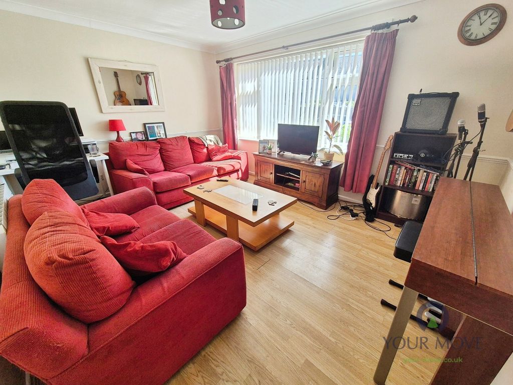 Property photo 2 of 8 Living Room
