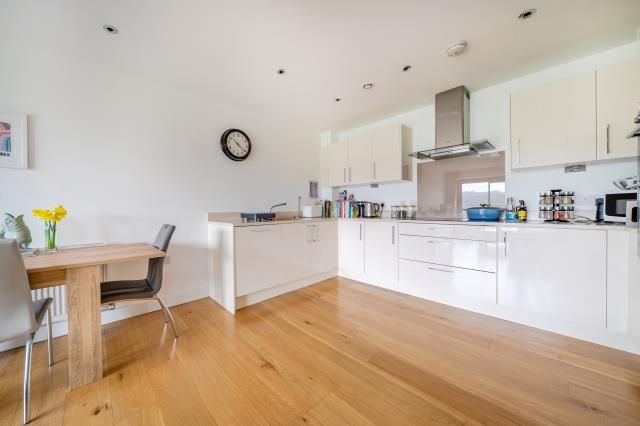 Additional image 6 of 2 bed flat for saleCape Cross House, Kingman Way, Newbury RG14