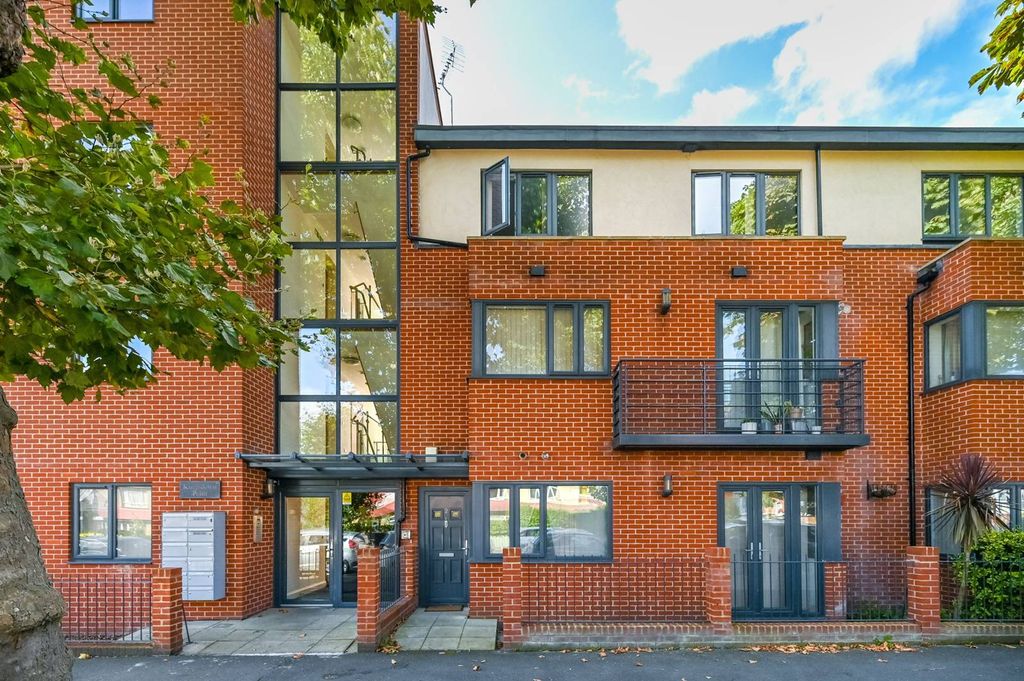 Property photo 2 of 7