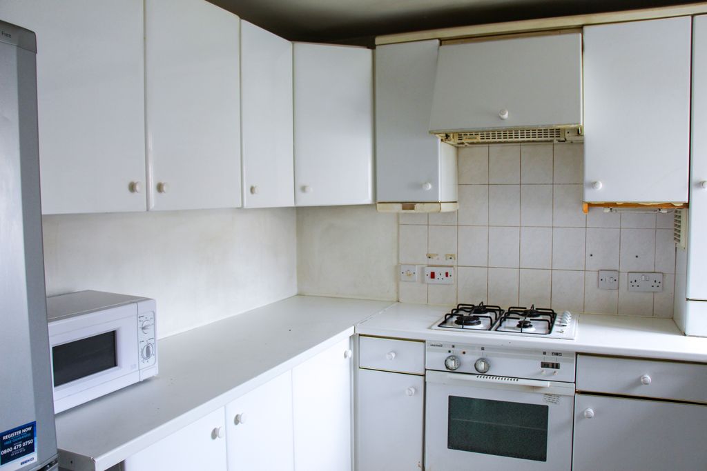 Property photo 3 of 4