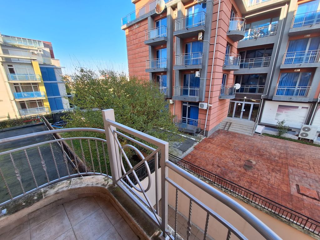 Property photo 3 of 12