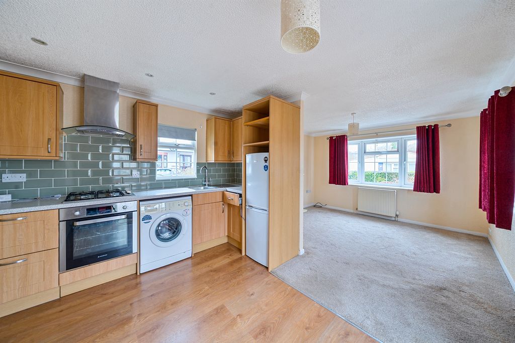 Property photo 2 of 14