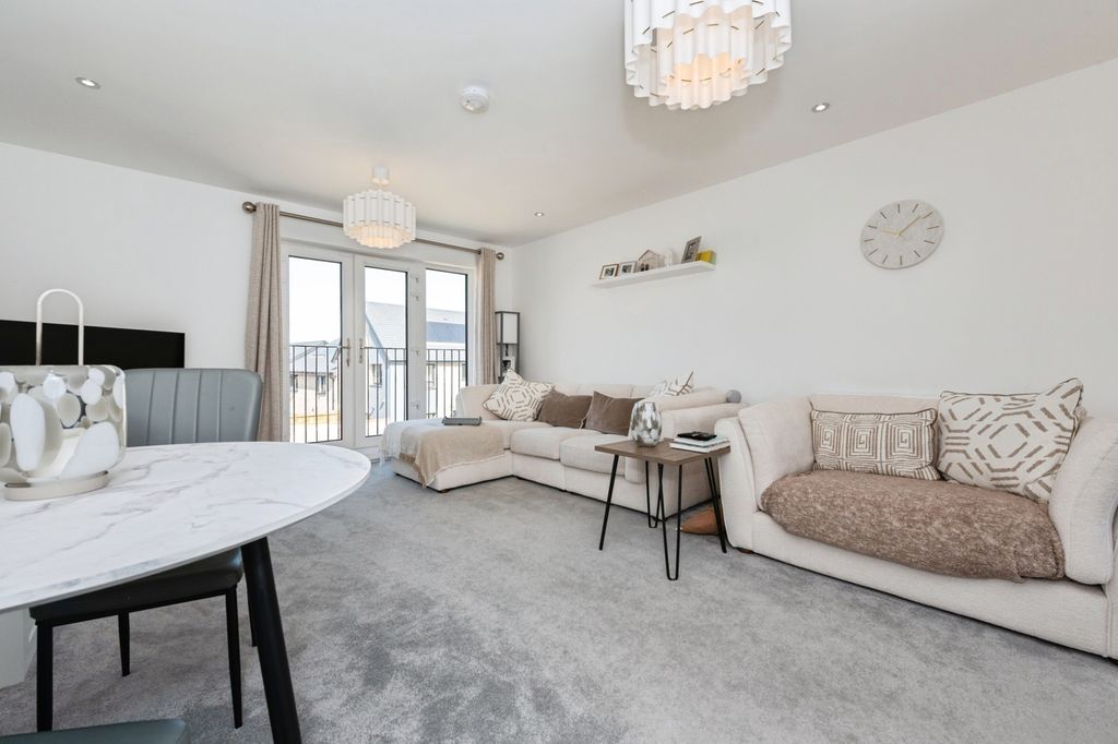 Property photo 2 of 15 Pbox-Img.Jpg