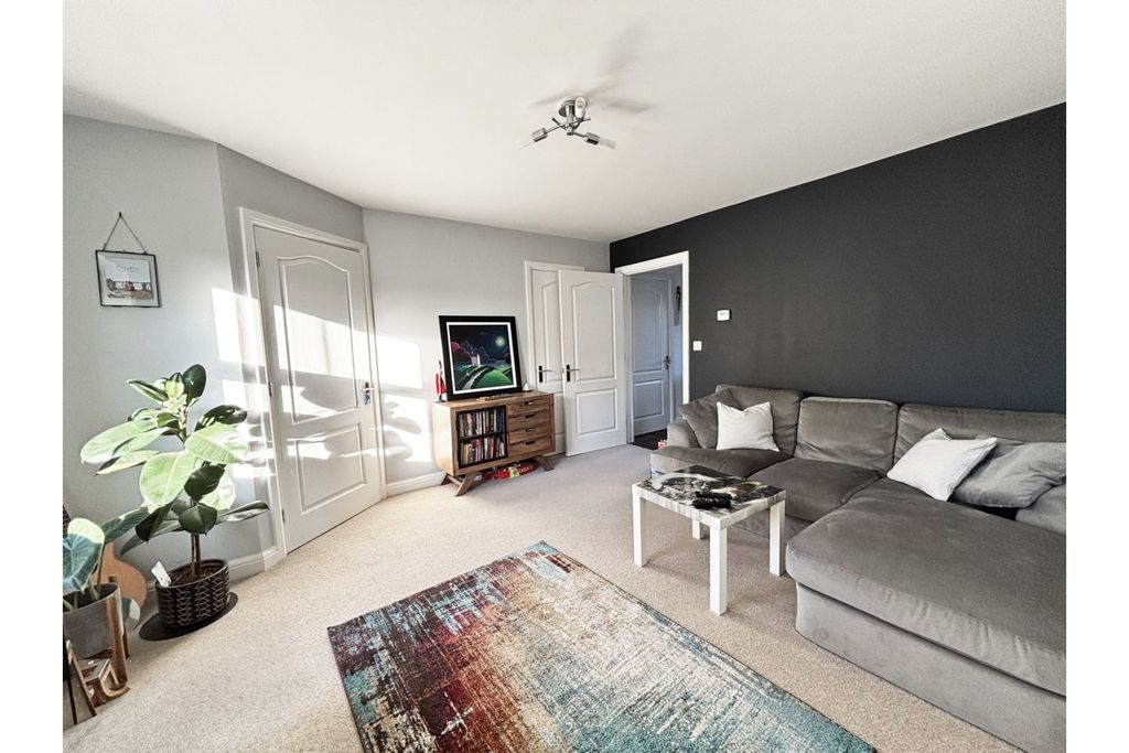 Property photo 2 of 8 Living Room