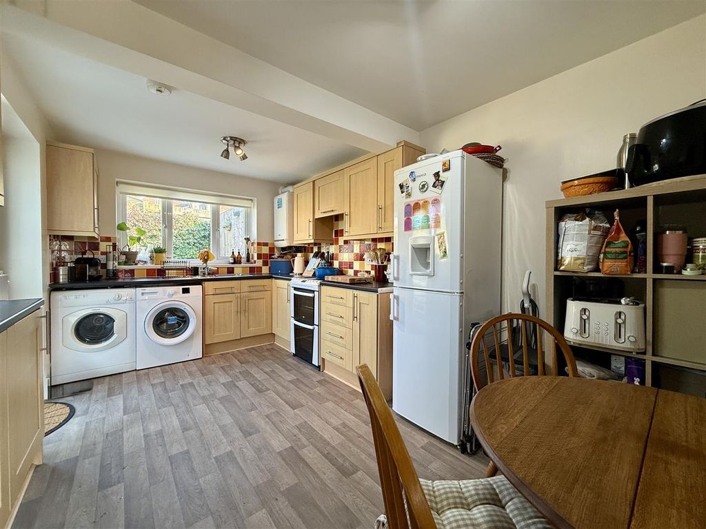 Property photo 3 of 14 Kitchen Diner.Jpg