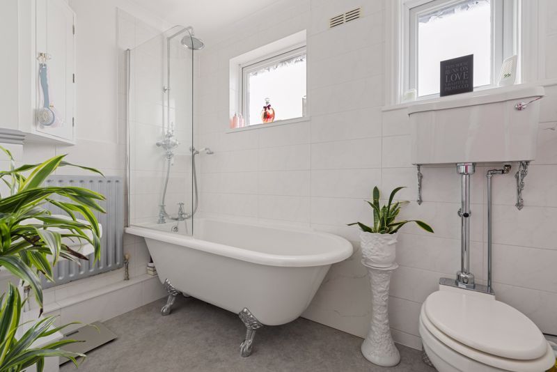 Property photo 1 of 21 Photo 10