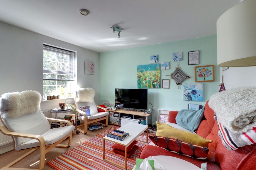 Property photo 2 of 7 Living Room 1