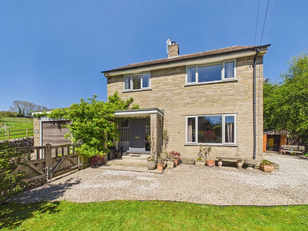 Property photo 3 of 56