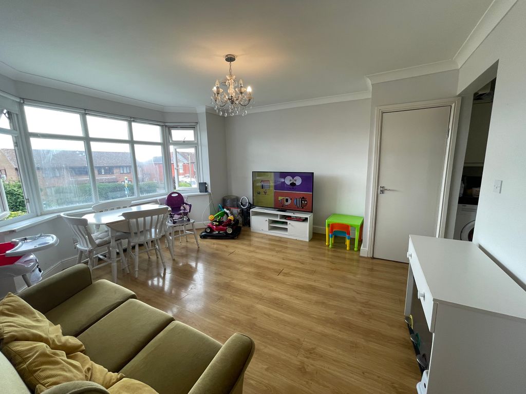 Property photo 2 of 11 Img_5595