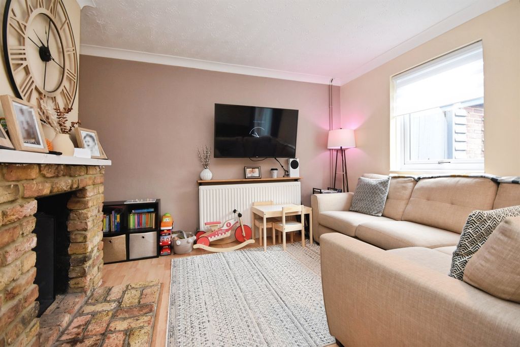 Property photo 3 of 17