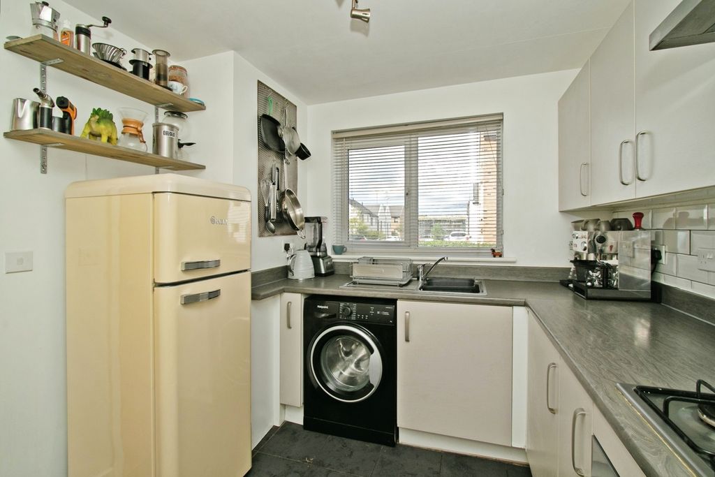Property photo 3 of 11 Pbox-Img.Jpg