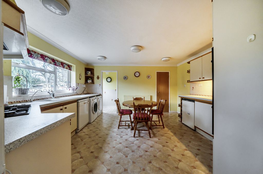 Property photo 2 of 17 1420440-19-69A01c...