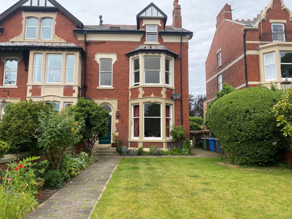 Property photo 1 of 5